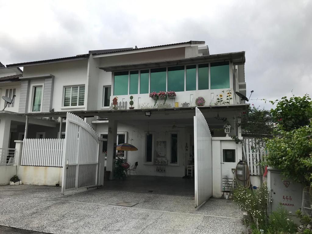 Semi D Double Storey at Hill View Residence