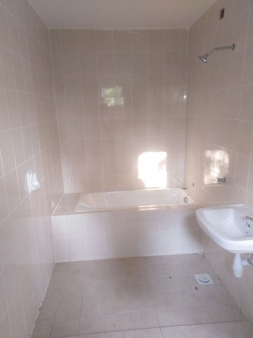 Single Storey Bungalow Tasik Senangin Lenggeng - photo 6