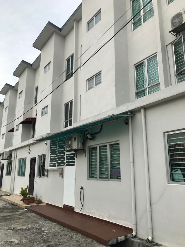 Triple Storey Terrace, Taman Aman Permai, Kajang - photo 3