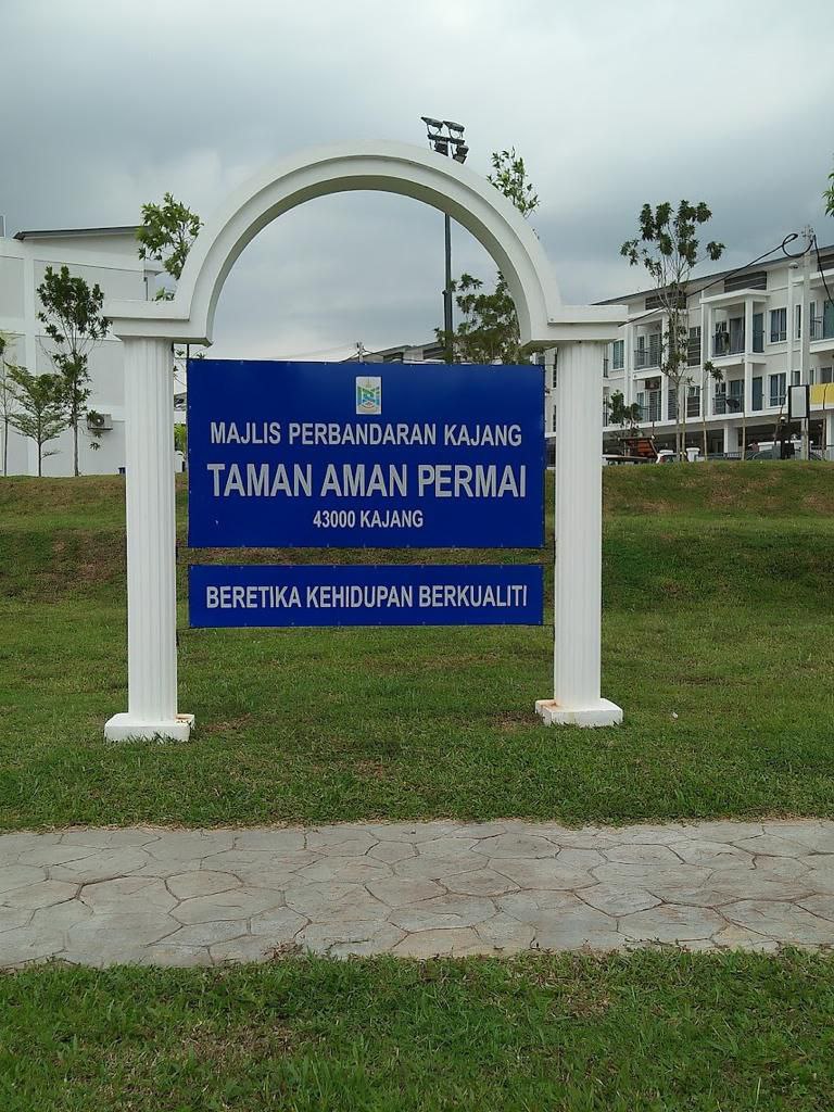 Triple Storey Terrace, Taman Aman Permai, Kajang - photo 10