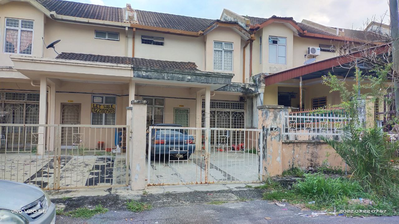 Good Location Double Storey Terrace Nilai