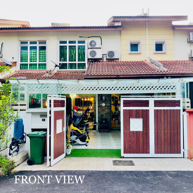 Double Storey Terrace Bayu Courtyard Home