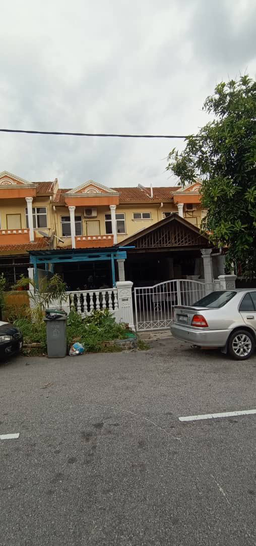 Double Storey Terrace Taman Desa Indah Nilai - photo 1
