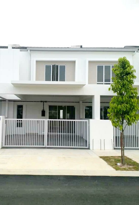 Double Storey Terrace Tiara Sendayan Seremban - photo 1