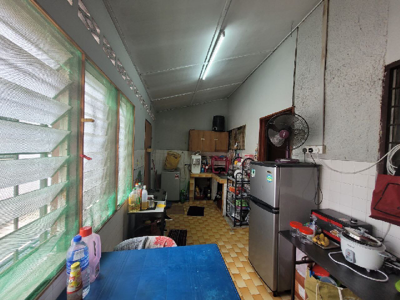 End Lot Single Storey Terrace Taman Sri Serdang - photo 4
