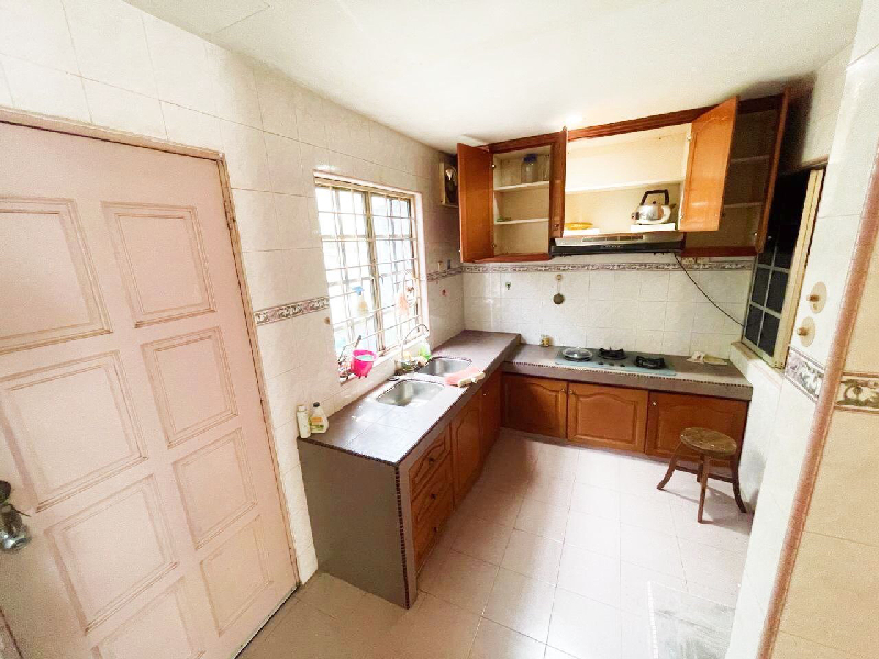 Renovated Double and Half Storey Terrace Taman Cheras Jaya - photo 3