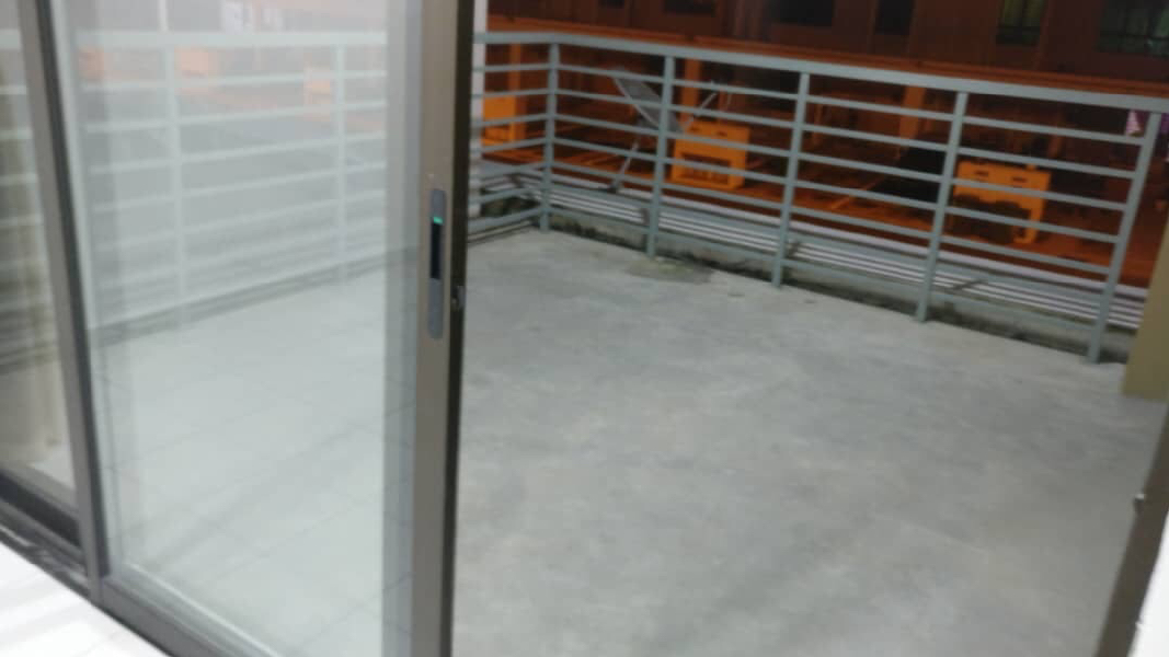 Good Location Townhouse Villa Kesuma Beranang - photo 5