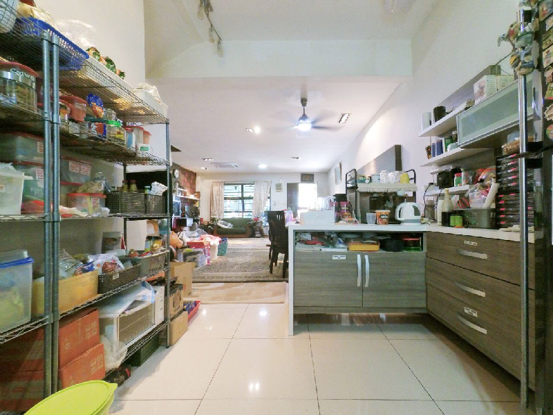 Renovated Two and Half Storey Terrace Perdana College Height Mantin - photo 3