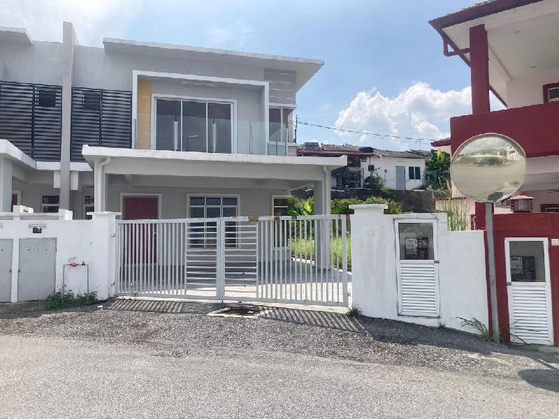 Double Storey Semi D Taman D Palma Sikamat - photo 1