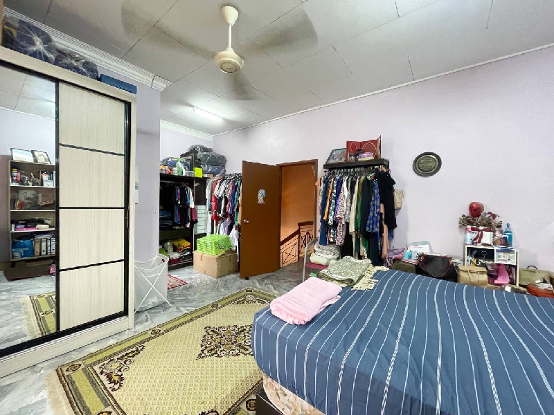Renovated Double Storey Terrace Taman Desa Mewah Semenyih - photo 4
