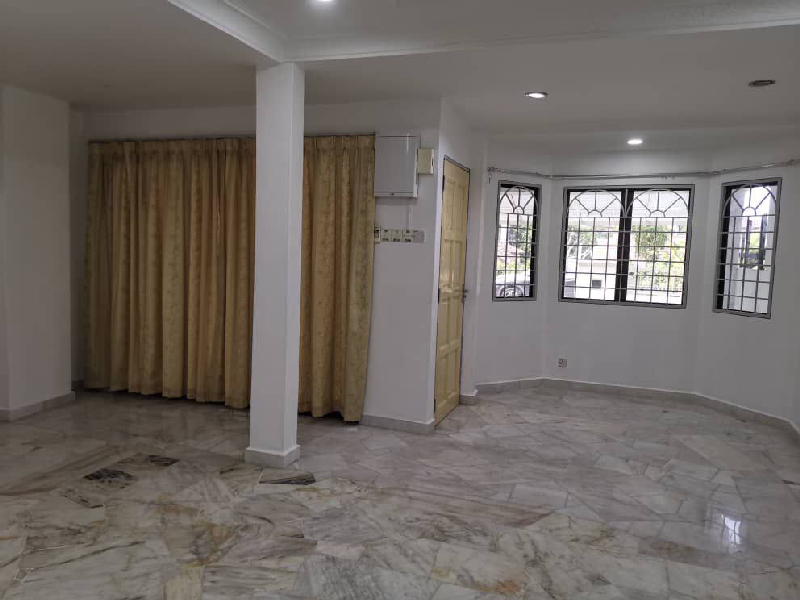Facing Open Double Storey Terrace Impian Jaya Saujana Impian Kajang - photo 3