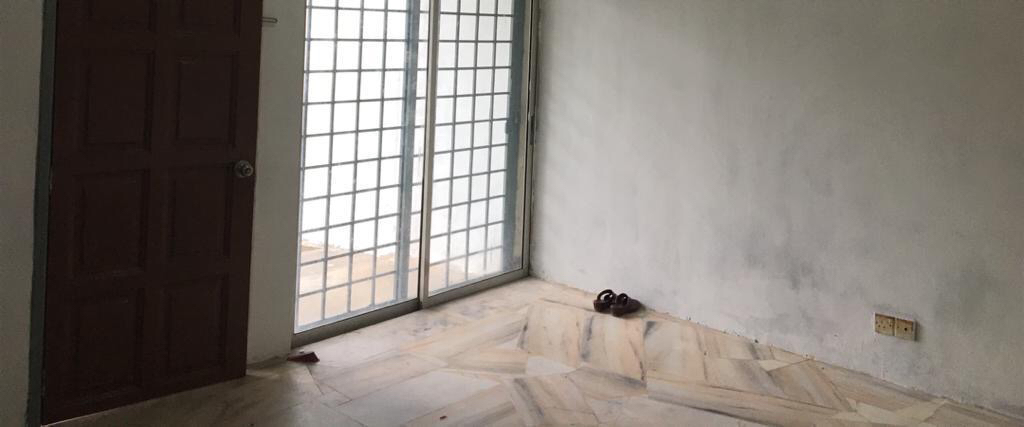 Good Location Double Storey Terrace Bandar Baru Salak Tinggi Sepang - photo 2