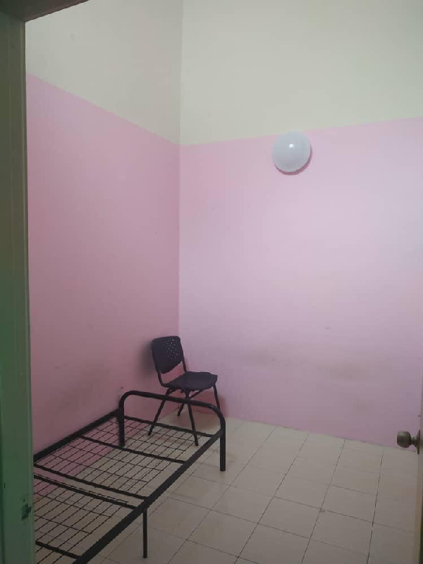 Good Location Single Storey Terrace Taman Intan Baiduri Salak Tinggi - photo 4