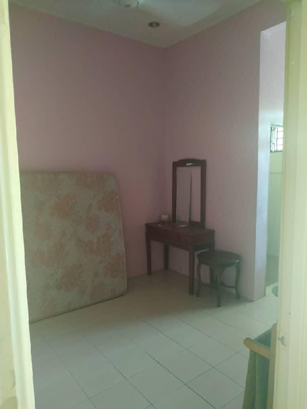 Good Location Single Storey Terrace Taman Intan Baiduri Salak Tinggi - photo 5