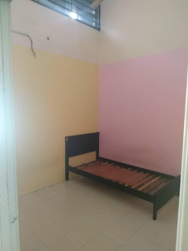 Good Location Single Storey Terrace Taman Intan Baiduri Salak Tinggi - photo 6