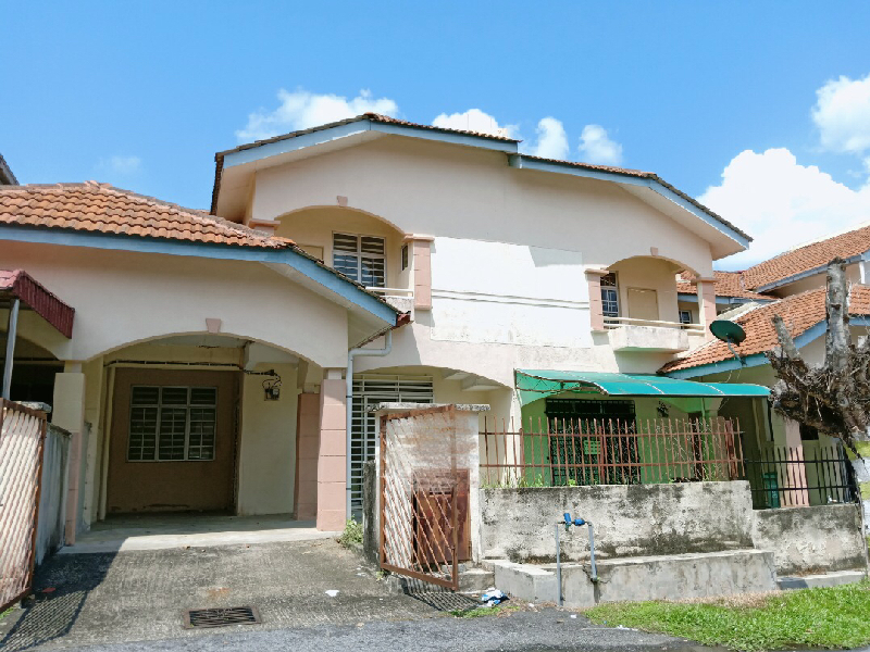 Good Location Double Storey Terrace Desa Kolej Nilai