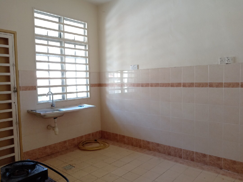 Good Location Double Storey Terrace Desa Kolej Nilai - photo 5
