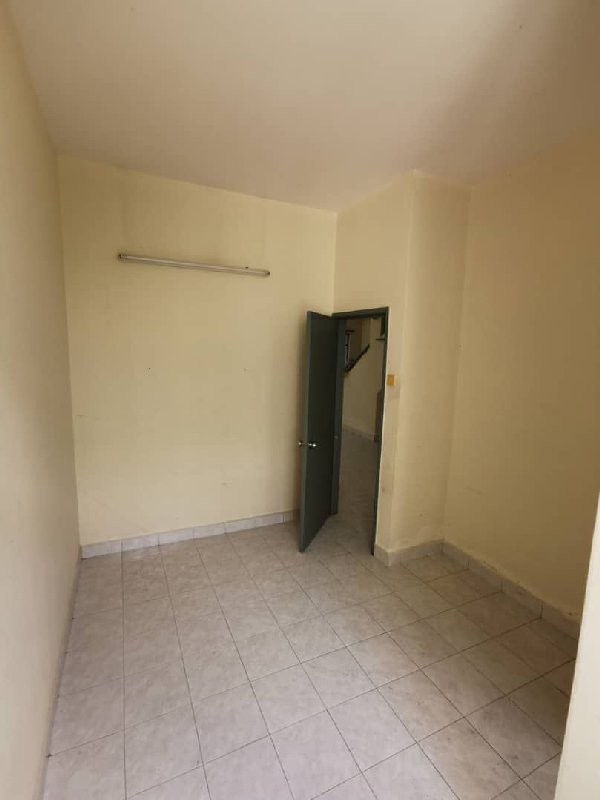Good Location Double Storey Terrace Taman Desa Kasia Nilai - photo 5