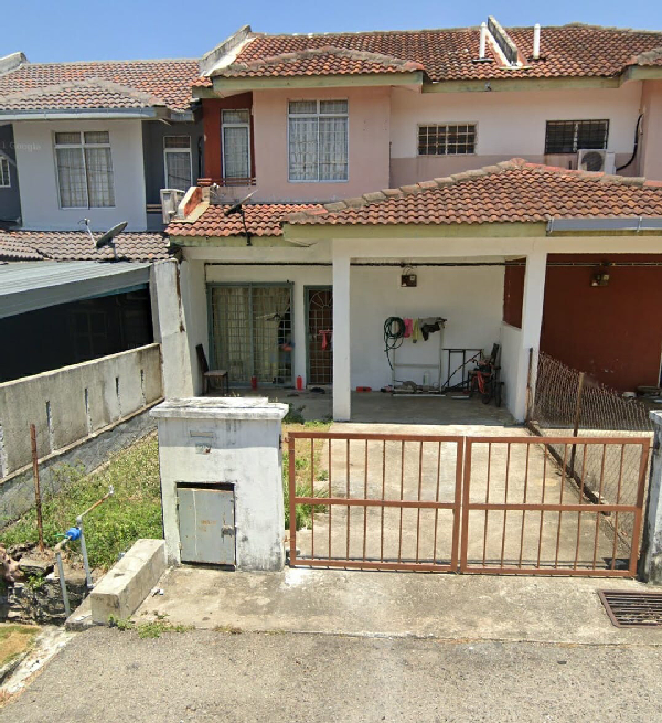 Good Location Double Storey Terrace Desa Casuarina Nilai