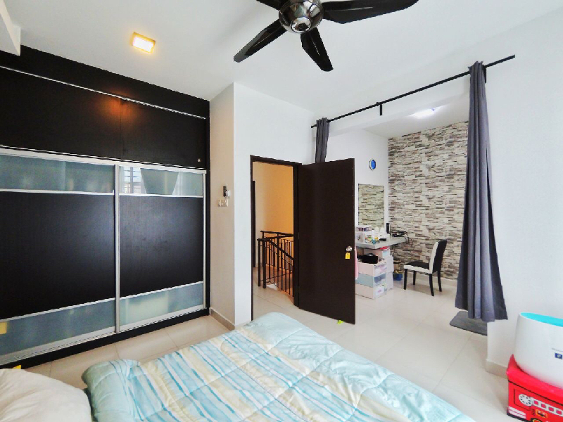Good Location Double Storey Terrace Taman Pelangi Semenyih 2 - photo 5