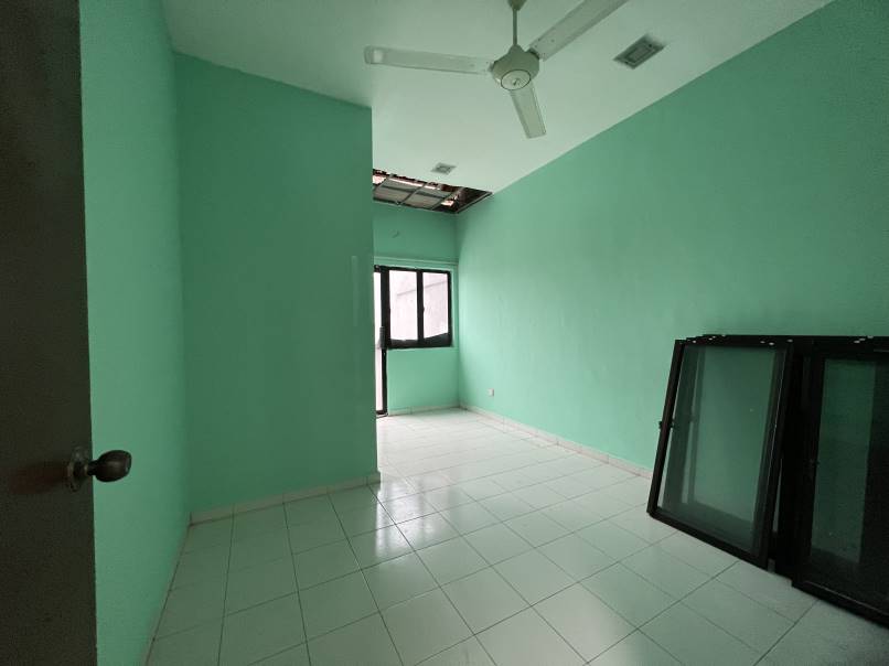 Puchong Taman Mutiara Indah Double Storey House - photo 12