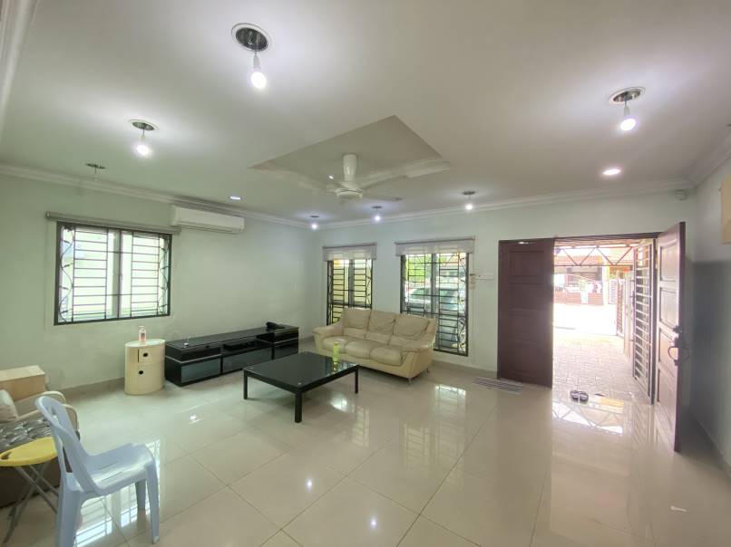 Bukit Jalil 3 Storey Landed House - photo 2