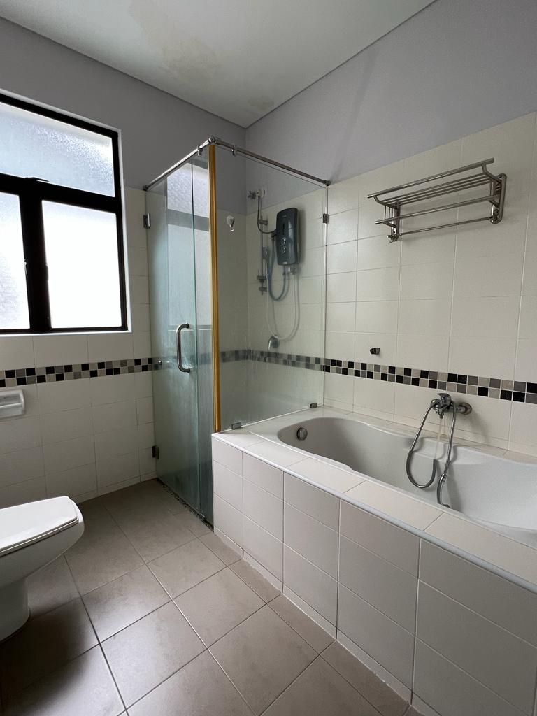 Glenmarie Cove Semi D House - photo 8