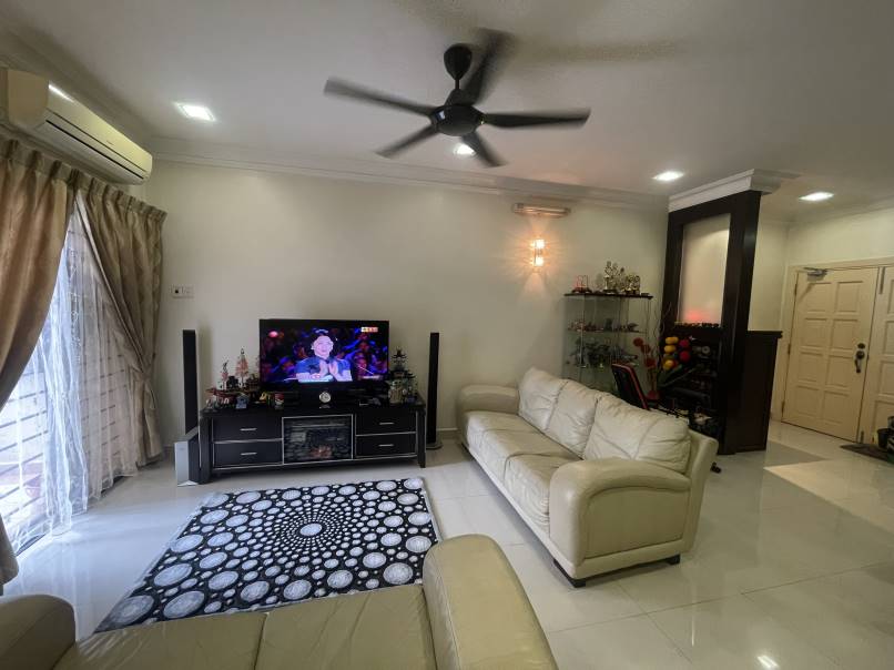 Pelangi Utama Condo Well Kept Unit For Sale - photo 3