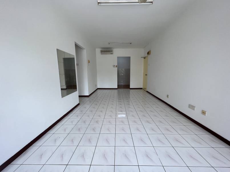 Puchong Desa Tanjung Walk Up Apartment Low Floor - photo 2
