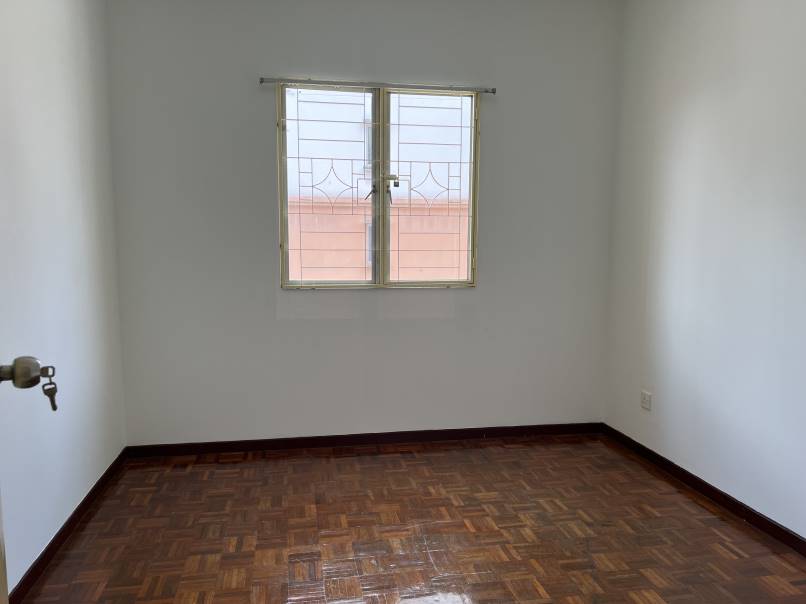 Puchong Desa Tanjung Walk Up Apartment Low Floor - photo 4