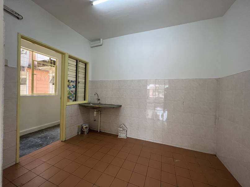 Puchong Desa Tanjung Walk Up Apartment Low Floor - photo 7