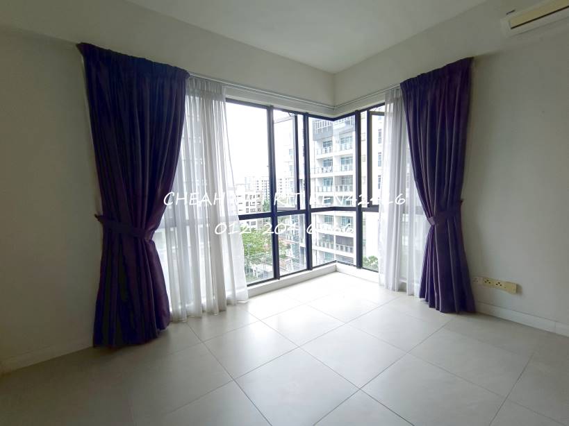 Nova Saujana Unblocked View Partially furnished - photo 3