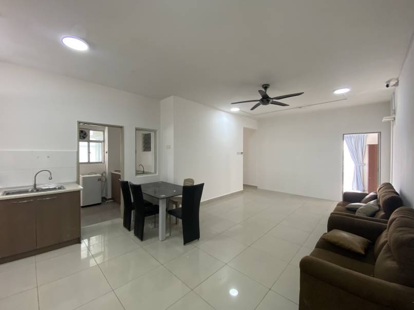 Sri Petaling Endah Promenade Master Bedroom - photo 4