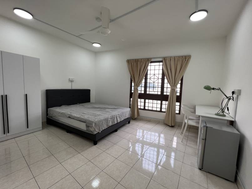 Palm Spring Newly Refurbsihed Master Room Unit - photo 2
