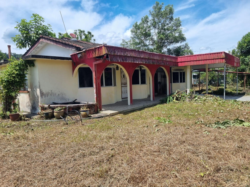 19888 SQFT BUNGALOW AT TAIPING FOR SALE - photo 2