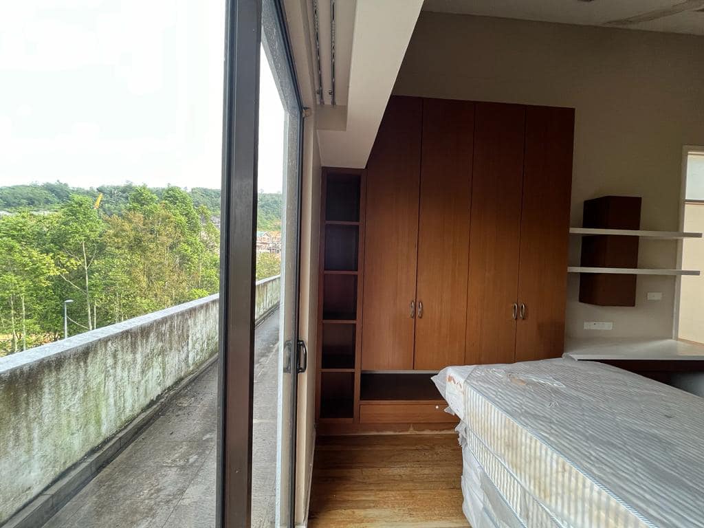 3 Storey Corner Bungalow with biggest land, S Long - photo 3