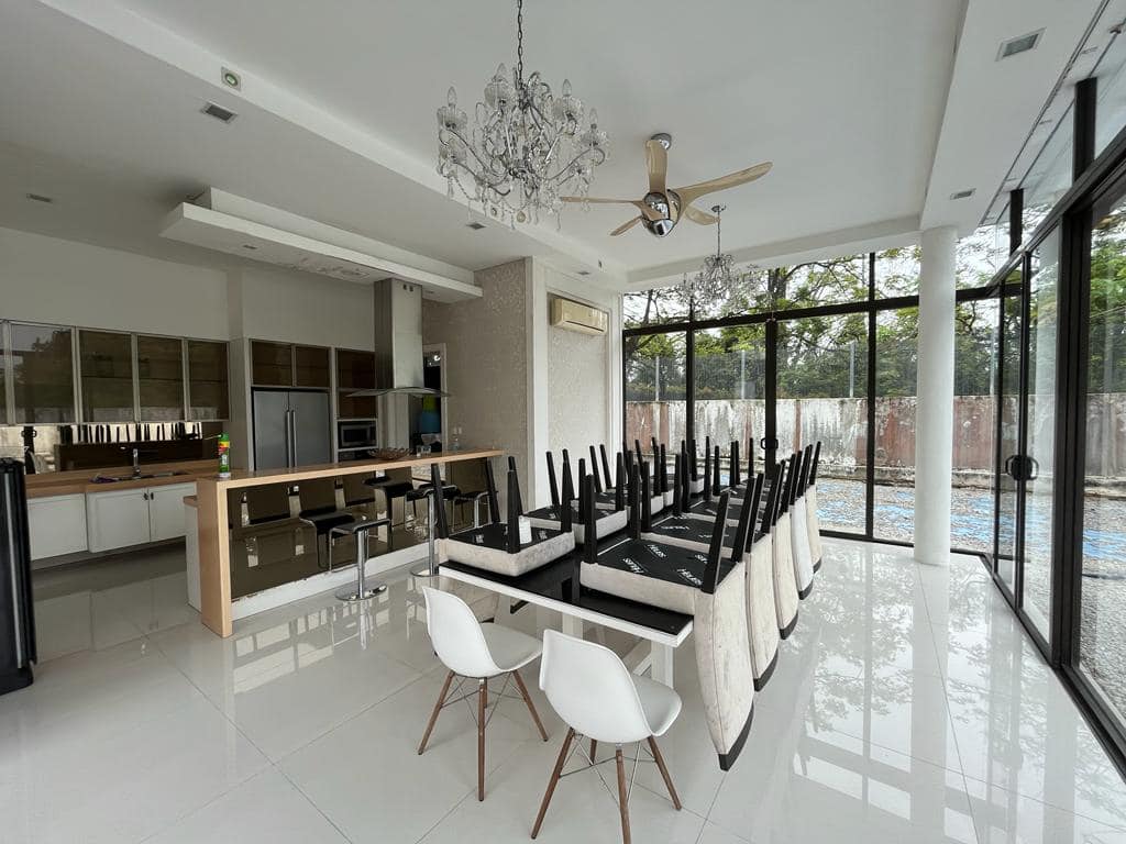3 Storey Corner Bungalow with biggest land, S Long - photo 9