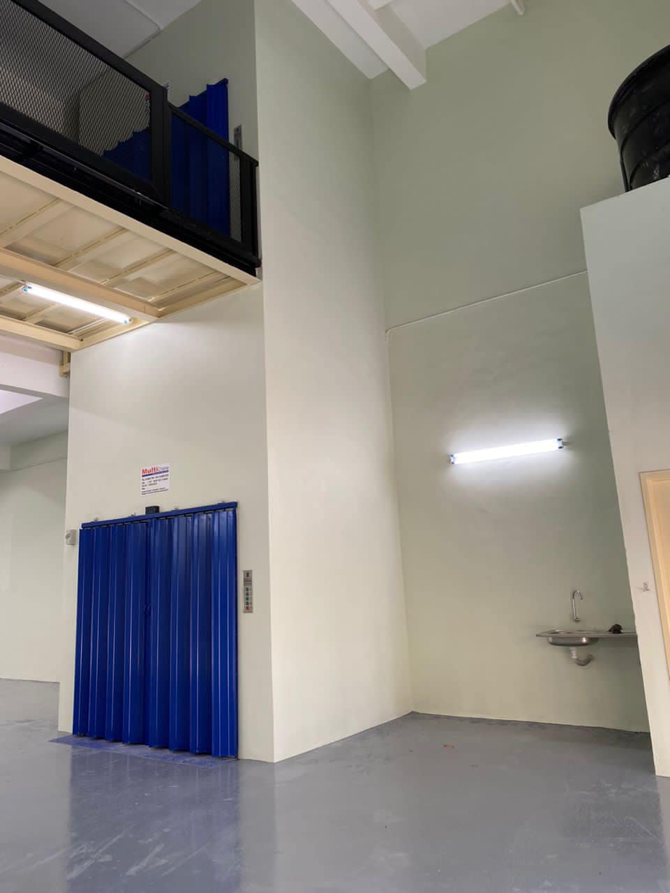 3 storey link factory for let - photo 3