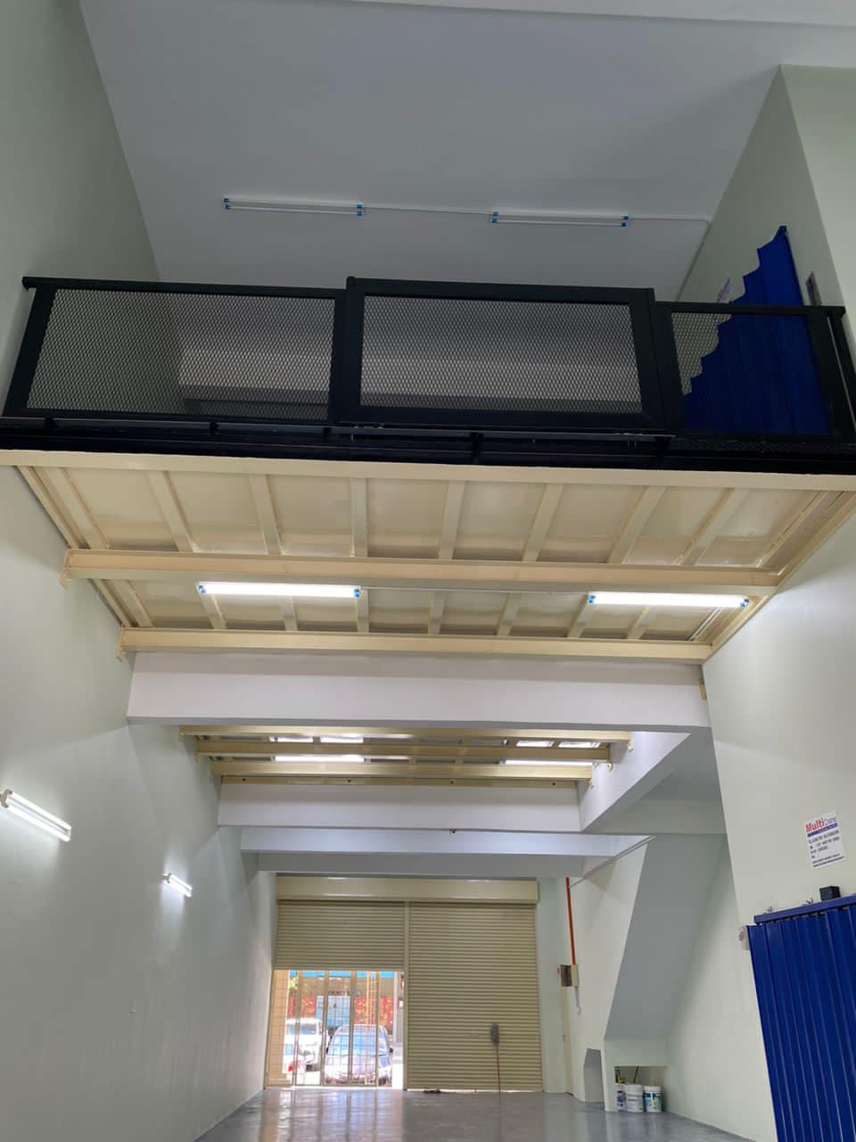 3 storey link factory for let - photo 4