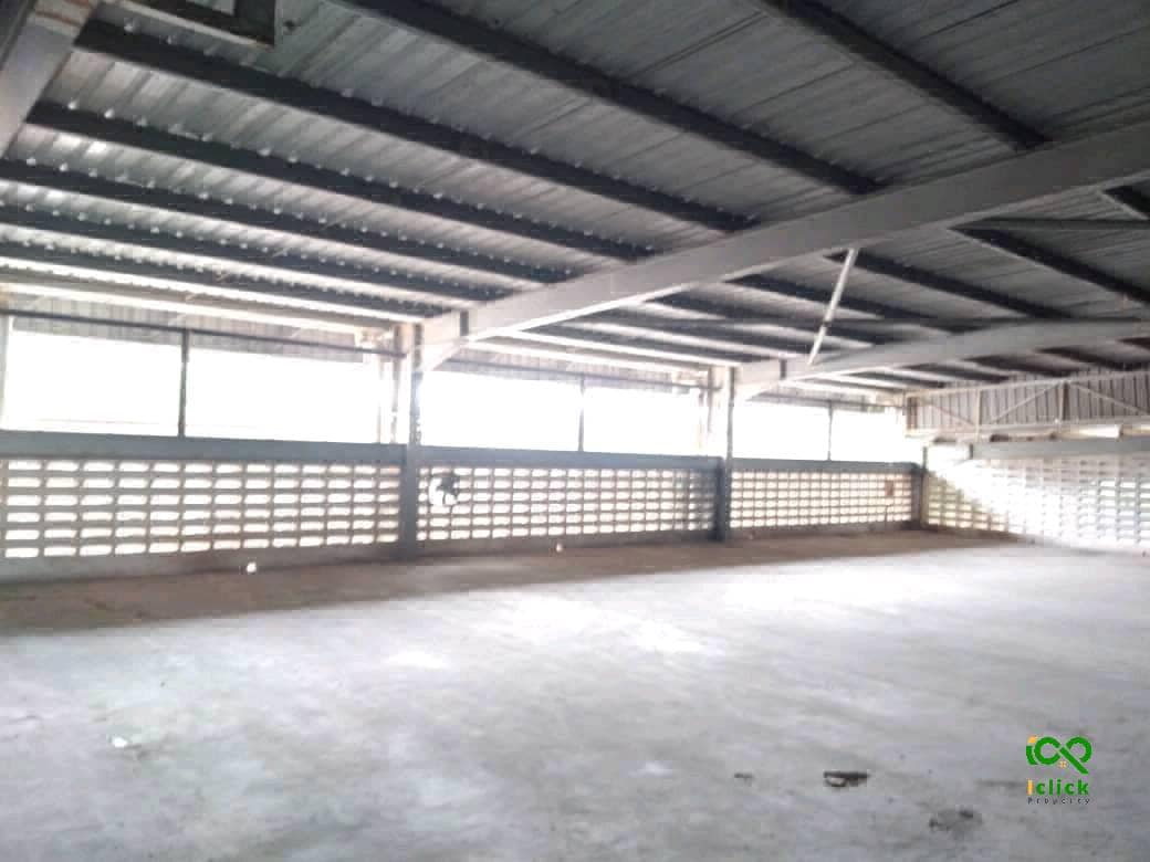2sty Detached Factory for let - photo 3