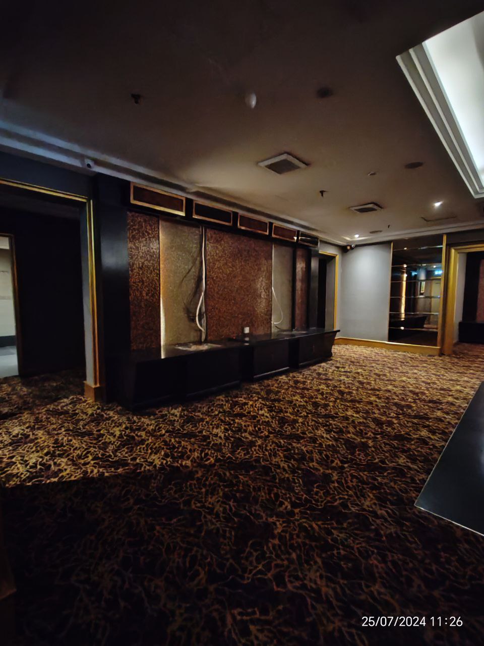 Commercial Spacious Old Klang Road Partial Furnish - photo 7
