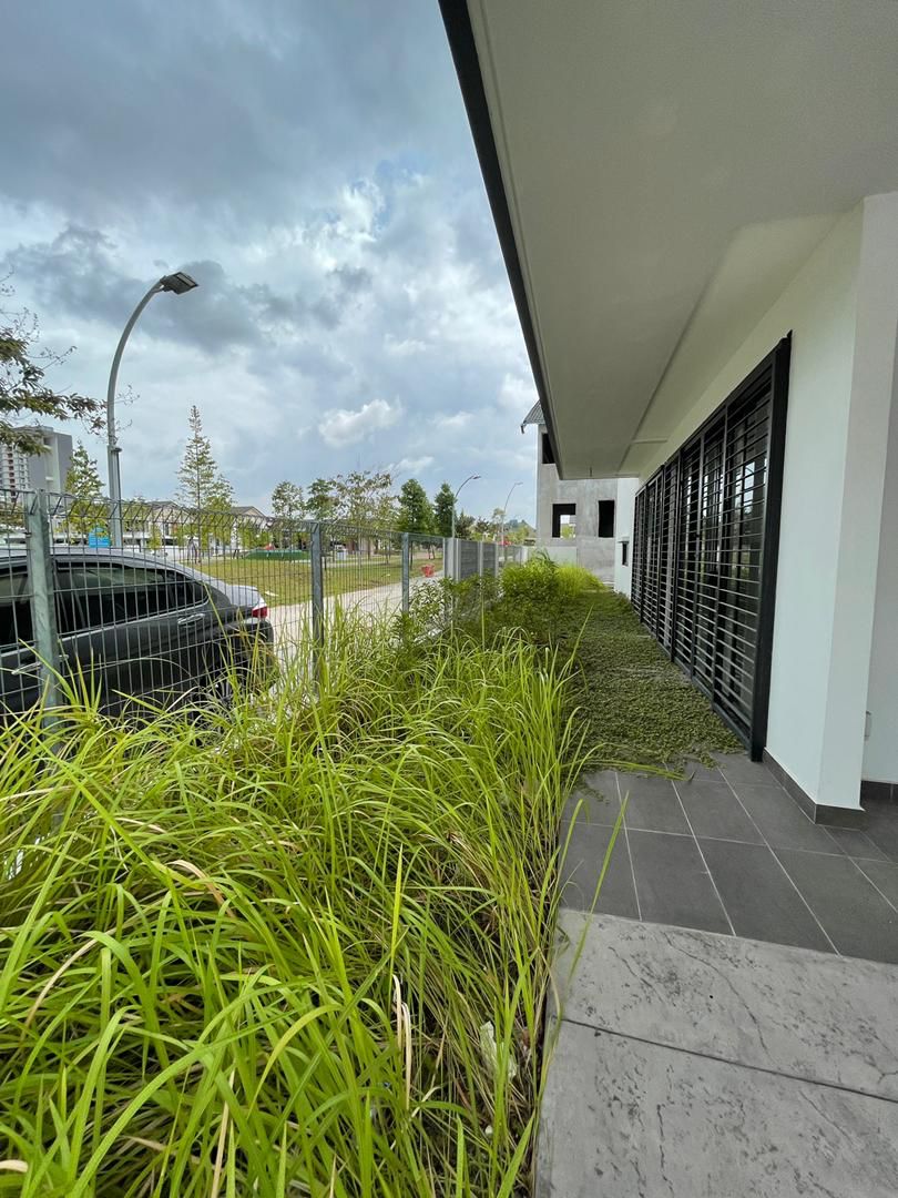 END LOT Elmina Green 2Sty 4R3B Nr Saujana Utama SU - photo 2