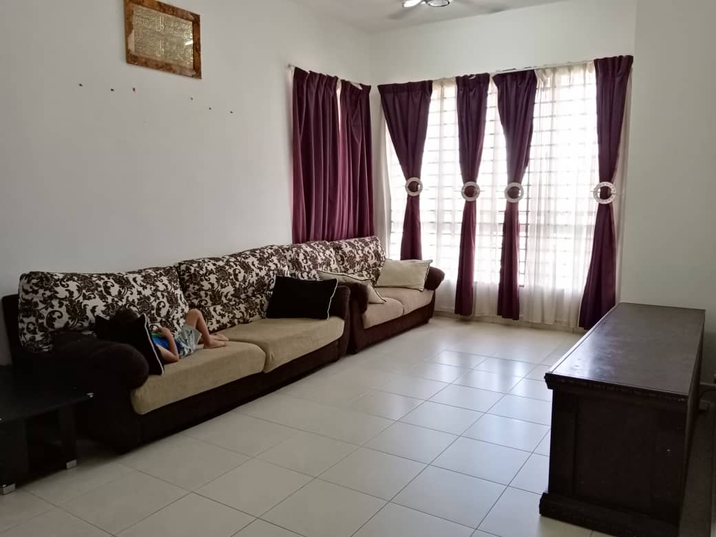 Town House Taman Seri Pristana Ground n 1st Floor - photo 2