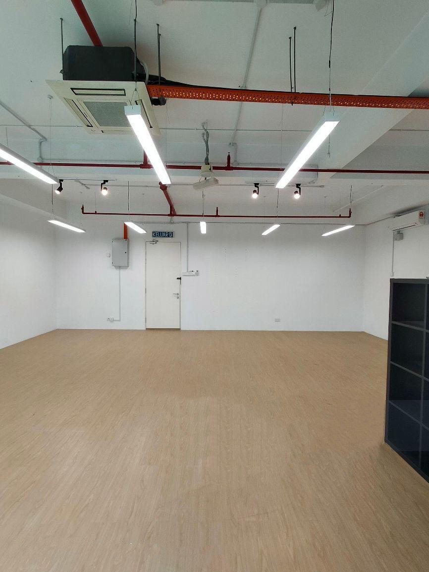 tropicana avenue office - photo 6