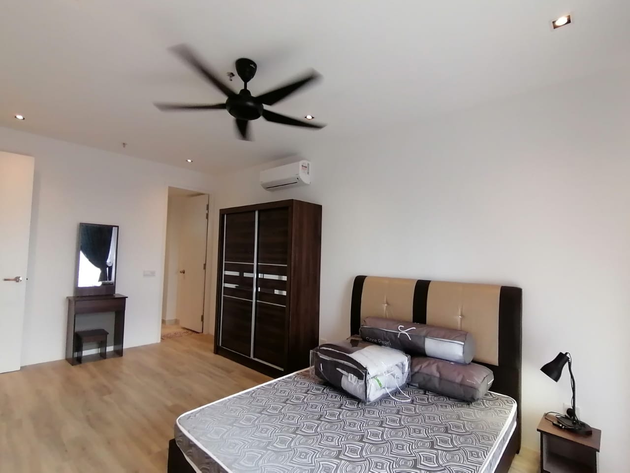 Lumi Tropicana at Tropicana 2 Balcony Unit - photo 4