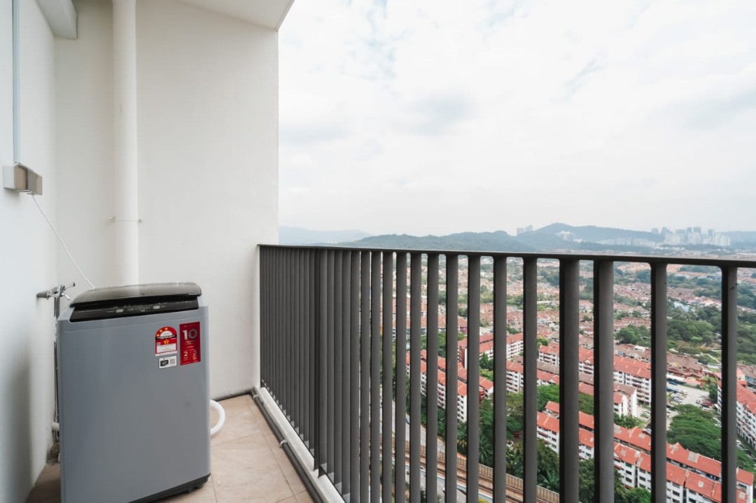 Emporis Studio with Balcony Fully Furnished - photo 6