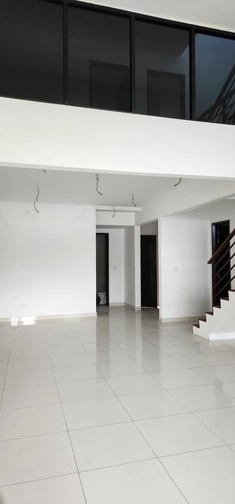 Klang, TTDI Grove 3 story For Sale by Edmond - photo 5