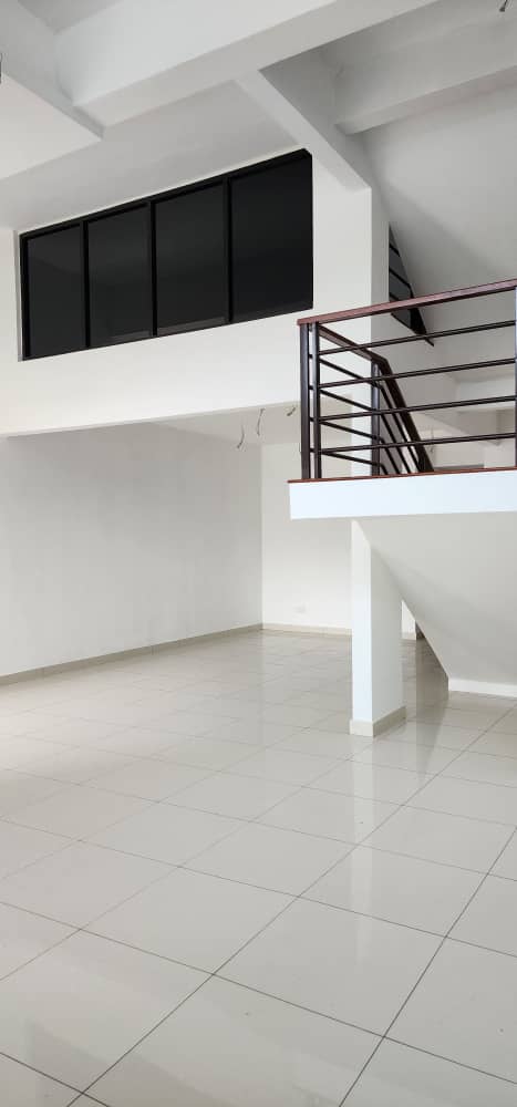 Klang, TTDI Grove 3 story For Sale by Edmond - photo 7