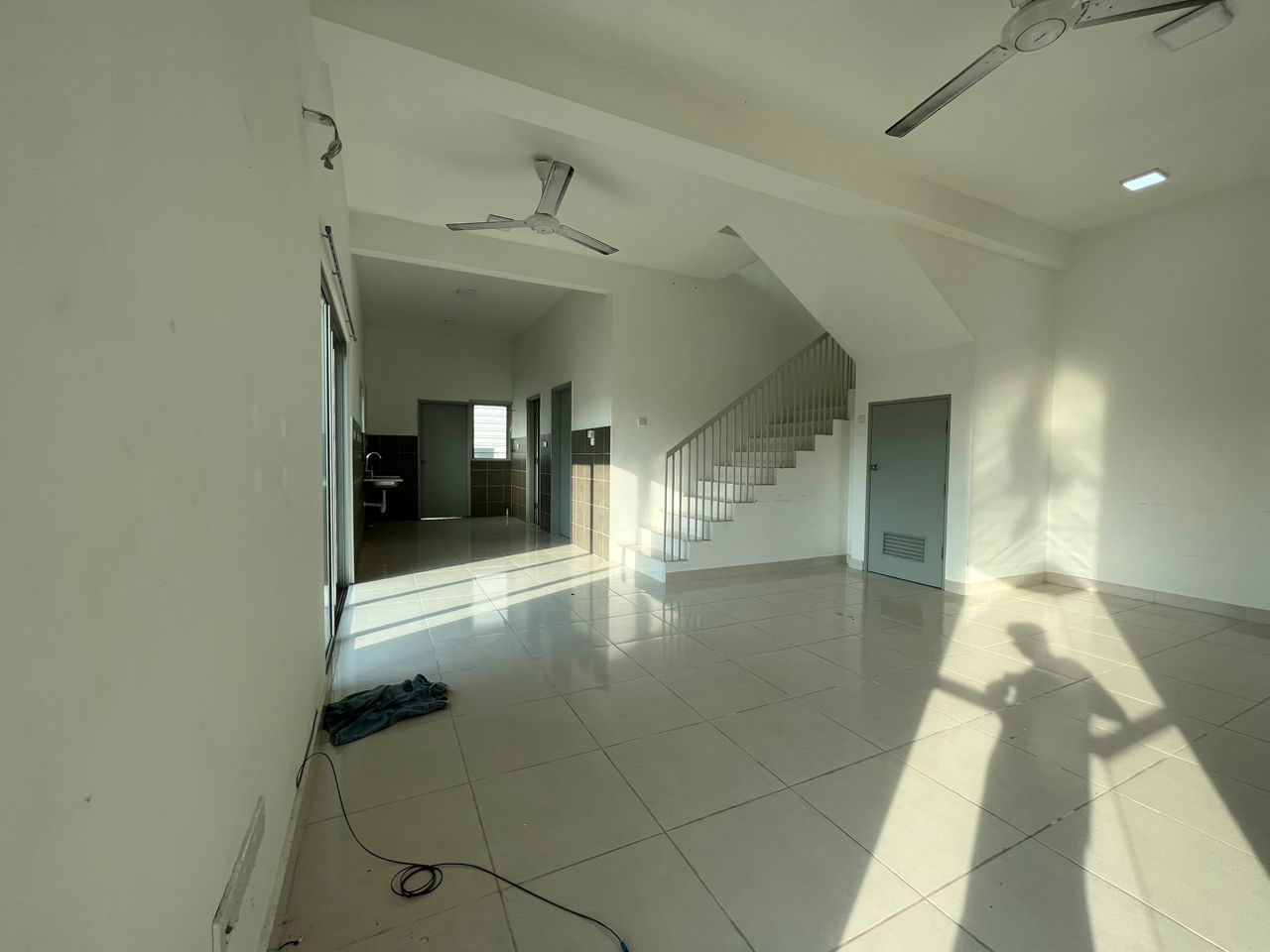 Corner Lot Ceri Hillpark by Michael - photo 2