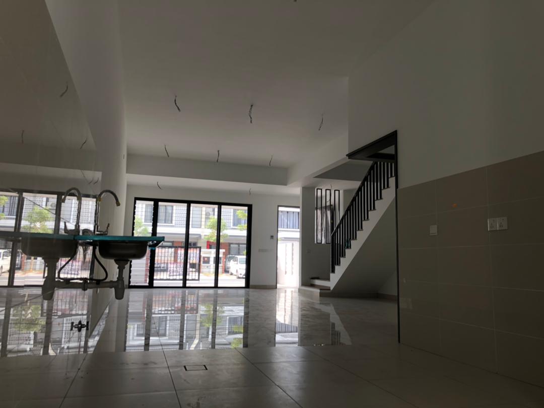 2 Storey 4 Bedrooms Elmina green 1 by shanmugi - photo 4